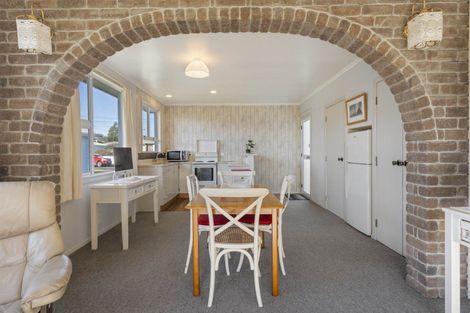 Photo of property in 8 Buckland Place, Spotswood, New Plymouth, 4310