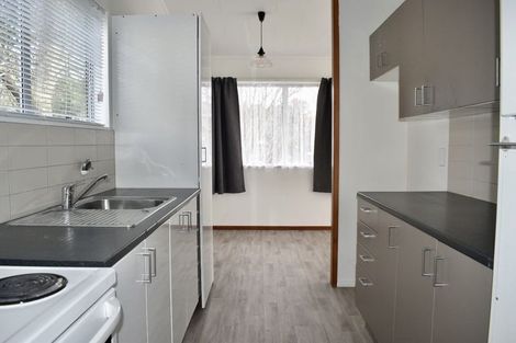 Photo of property in 3 Garton Drive, Massey, Auckland, 0614