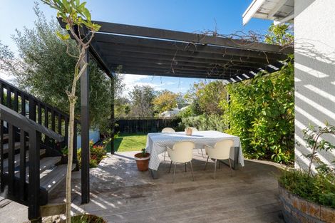 Photo of property in 55 Napier Terrace, Hospital Hill, Napier, 4110