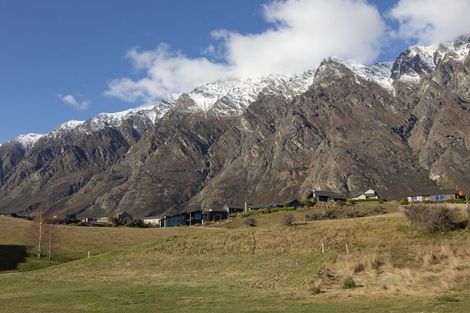 Photo of property in 20 Kinross Lane, Jacks Point, Queenstown, 9371