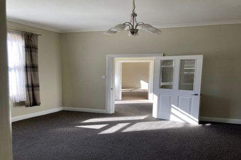 Photo of property in 21 Governor Road, Northland, Wellington, 6012