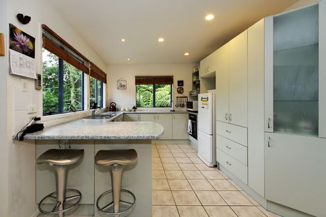 Photo of property in 35 Chamari Close, Titirangi, Auckland, 0604