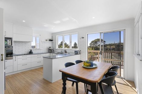 Photo of property in 1/23 Stanley Road, Glenfield, Auckland, 0629