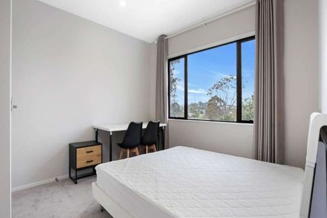 Photo of property in 152c Colwill Road, Massey, Auckland, 0614