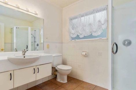 Photo of property in 76 Crestview Place, Browns Bay, Auckland, 0630