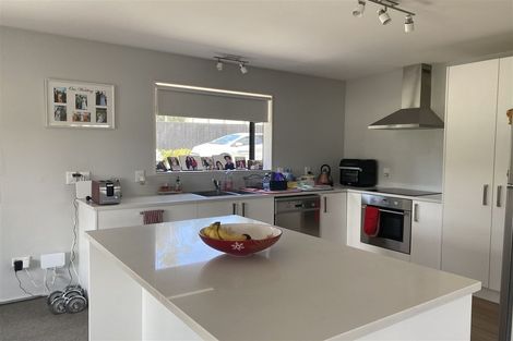 Photo of property in 87b Kaurilands Road, Titirangi, Auckland, 0604