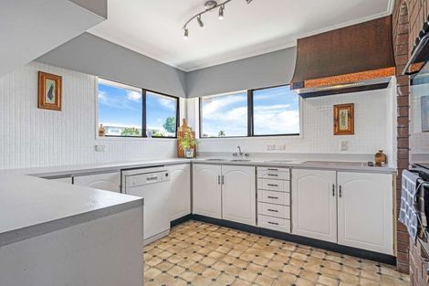 Photo of property in 1/248 Great North Road, Henderson, Auckland, 0612