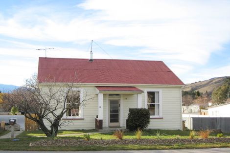 Photo of property in 11 Molyneux Avenue, Cromwell, 9310
