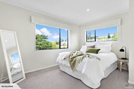 Photo of property in 7 Juneau Place, Glendene, Auckland, 0602