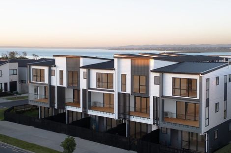 Photo of property in 3/10 Scott Road, Hobsonville, Auckland, 0616