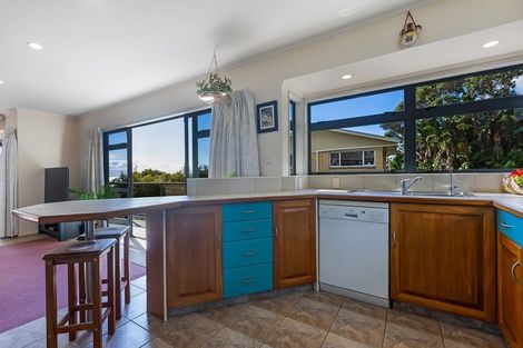 Photo of property in 5 Seaview Road, Cable Bay, 0420