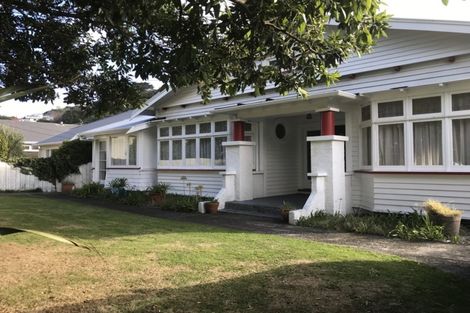 Photo of property in 342 The Parade, Island Bay, Wellington, 6023