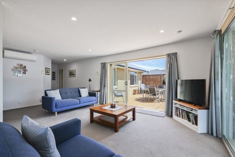 Photo of property in 16 Chamberlain Lane, Rangiora, 7400