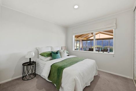 Photo of property in 33 Wiltshire Place, Somerville, Auckland, 2014