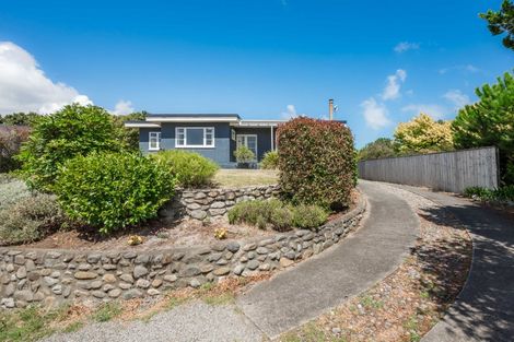 Photo of property in 118 Raumati Road, Raumati Beach, Paraparaumu, 5032
