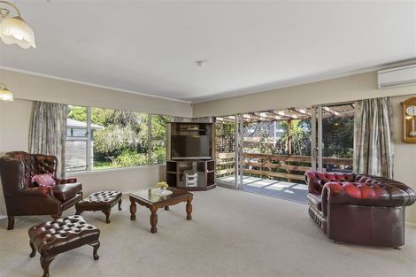 Photo of property in 301 Pakuranga Road, Pakuranga Heights, Auckland, 2010