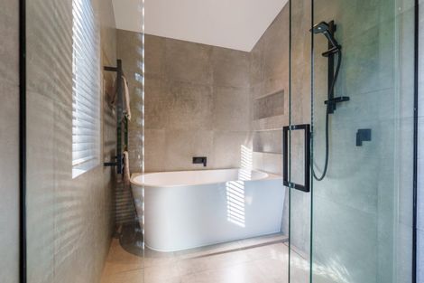 Photo of property in 35 Mount Nicholas Avenue, Wanaka, 9305