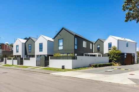 Photo of property in 6u2 Oswald Crescent, Paparangi, Wellington, 6037
