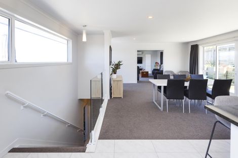 Photo of property in 18b Galea Grove, Kelvin Grove, Palmerston North, 4414