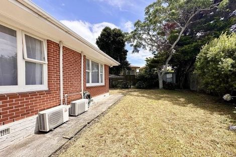Photo of property in 19 Fairlea Road, Te Atatu South, Auckland, 0610