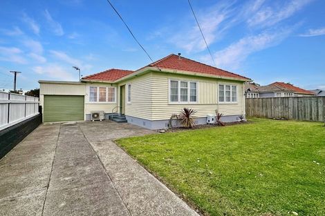Photo of property in 33 Swiss Avenue, Gonville, Whanganui, 4501