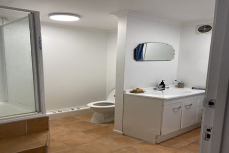 Photo of property in 53a Onedin Place, Titirangi, Auckland, 0604