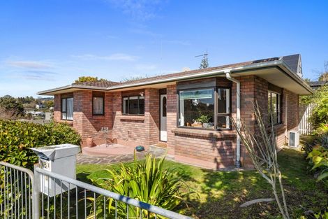 Photo of property in 18a Esmeralda Street, Welcome Bay, Tauranga, 3112