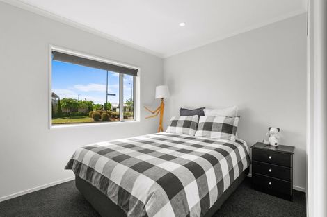 Photo of property in 9 Te Whenu Crescent, Marshland, Christchurch, 8083