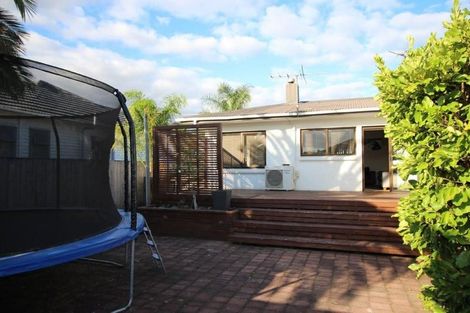 Photo of property in 30 Grove Road, Papakura, 2110