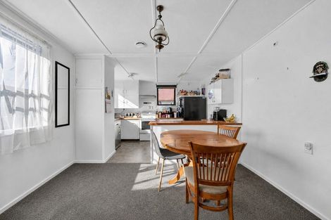 Photo of property in 100 Kuripuni Street, Kuripuni, Masterton, 5810