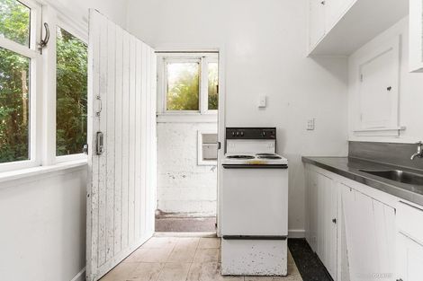 Photo of property in 94 Mortimer Terrace, Brooklyn, Wellington, 6021