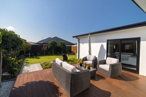 Photo of property in 40 Cameo Grove, Marshland, Christchurch, 8083