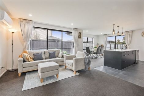 Photo of property in 11 Clonbunny Close, Rolleston, 7614