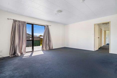 Photo of property in 2 Walton Place, Ngatea, 3503