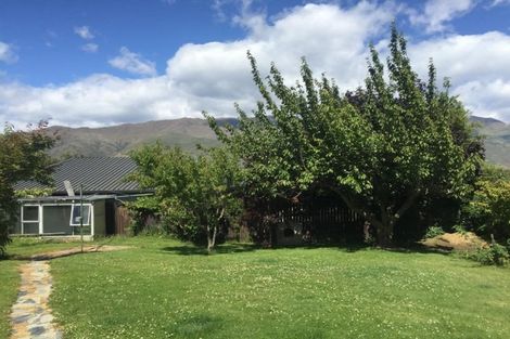 Photo of property in 31 Kowhai Drive, Wanaka, 9305