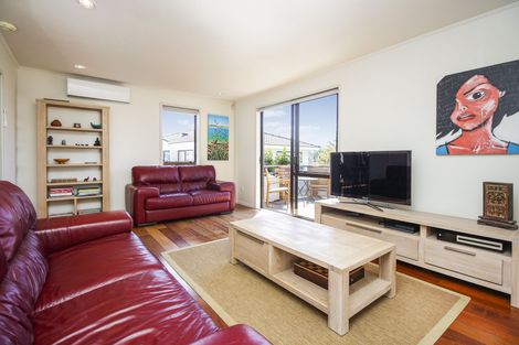 Photo of property in 26 Granville Drive, Massey, Auckland, 0614