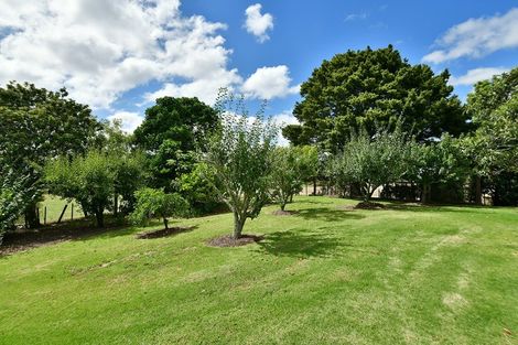 Photo of property in 2059 State Highway 16, Helensville, 0875