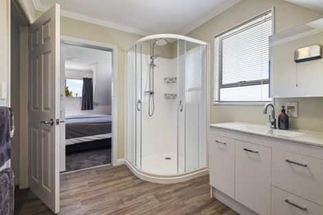 Photo of property in 8 Raukura Place, Koutu, Rotorua, 3010
