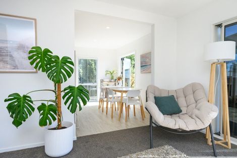 Photo of property in 10 Gladys Place, Kelvin Grove, Palmerston North, 4414