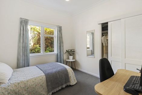 Photo of property in 22 Ranui Crescent, Khandallah, Wellington, 6035