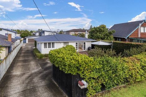 Photo of property in 22 Karamu Street, Te Atatu Peninsula, Auckland, 0610