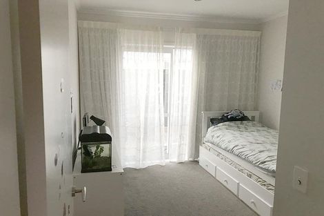 Photo of property in 33 Kanuka Road, Hobsonville, Auckland, 0616