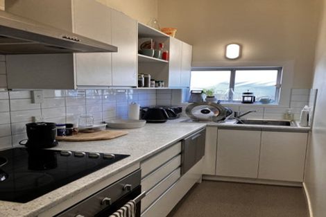 Photo of property in 4 Hawker Street, Mount Victoria, Wellington, 6011