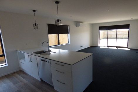 Photo of property in 40 Tara Crescent, Woodend, 7610