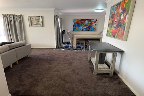 Photo of property in 11 Farmdale Court, Flat Bush, Auckland, 2019