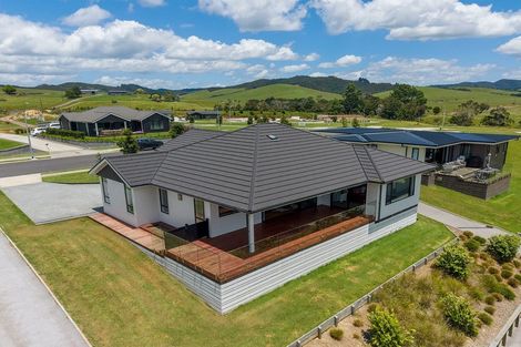 Photo of property in 38 Admiralty Drive, Haruru, 0204