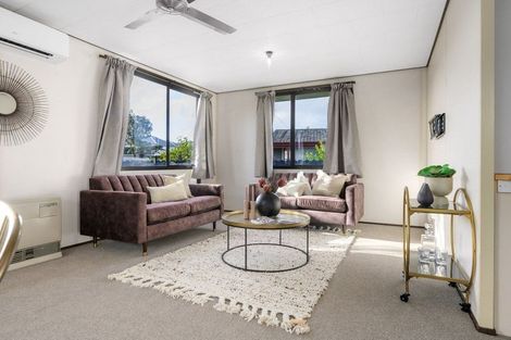 Photo of property in 38 Garland Drive, St Andrews, Hamilton, 3200