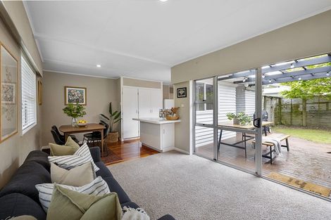 Photo of property in 1 Horne Street, Hurdon, New Plymouth, 4310