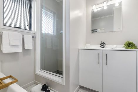 Photo of property in 15 Quebec Road, Milford, Auckland, 0620