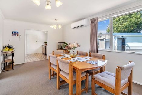Photo of property in 14 Antrim Place, Hokowhitu, Palmerston North, 4410